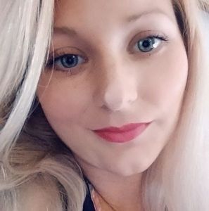 Meet your Posher, Jaclyn